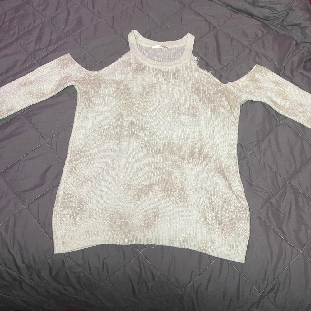 Cream Shoulder-less Long sleeve Sweater
